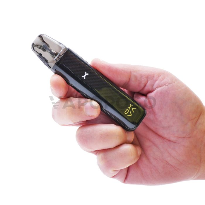 OXVA Xlim Go 2 dimensioni in mano